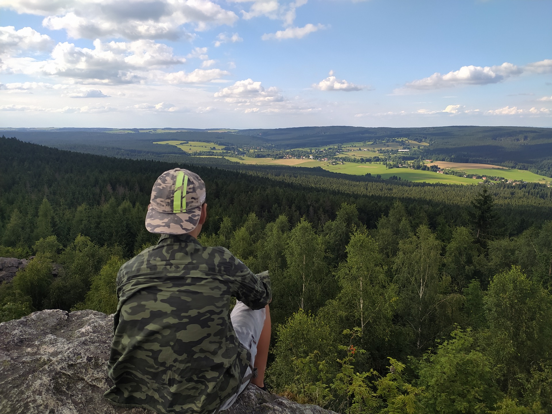 Pohledy na Žďárské vrchy z vrchu Devět skal